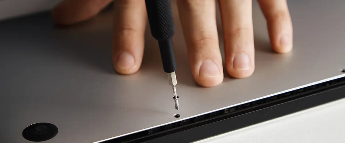 laptop repair near Burnhamthorpe Road